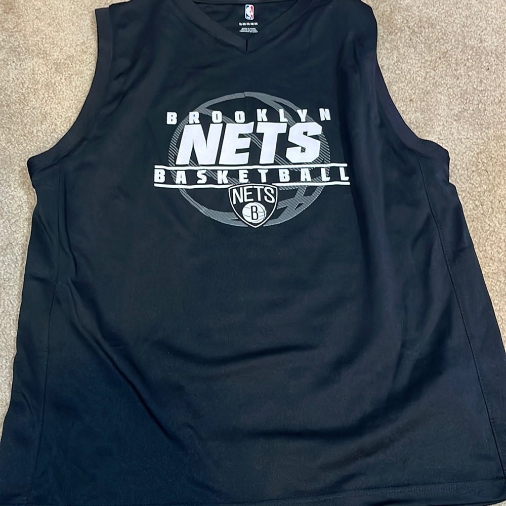 I’m selling a kevin Durant tank top